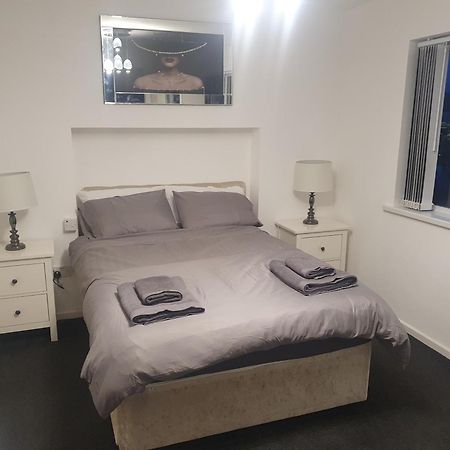 The Hawthorns Large Detached 3 Bedroom Family Home 시햄 외부 사진