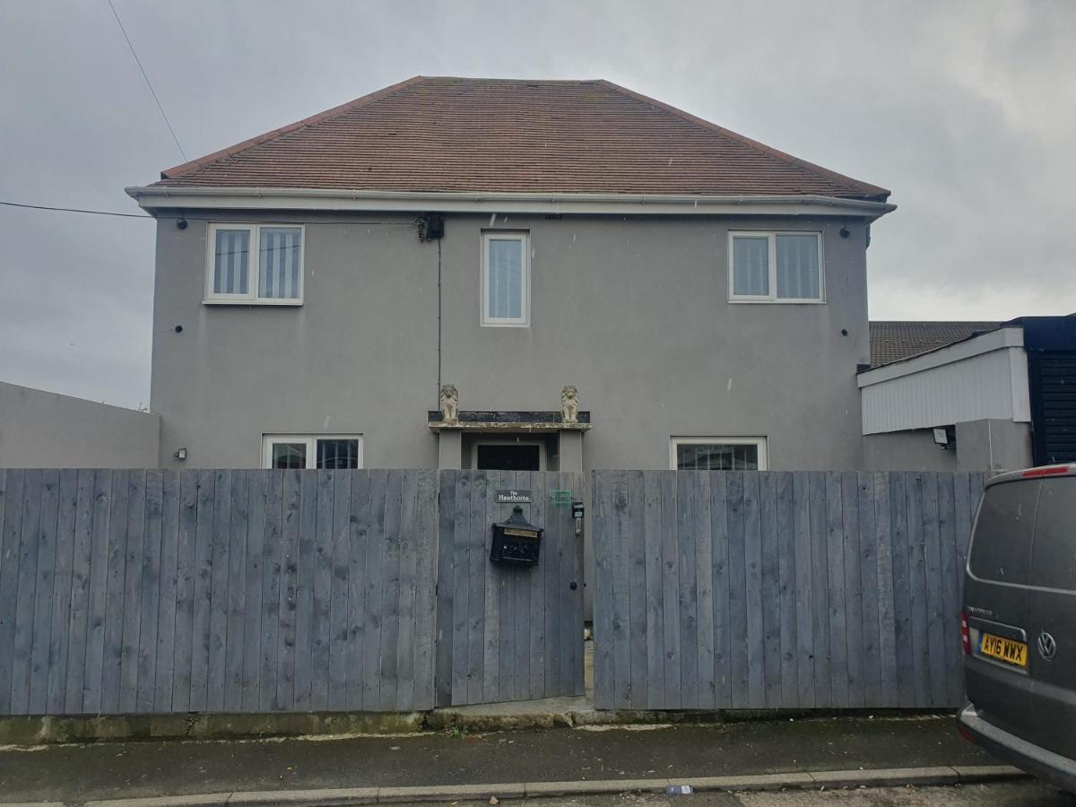 The Hawthorns Large Detached 3 Bedroom Family Home 시햄 외부 사진