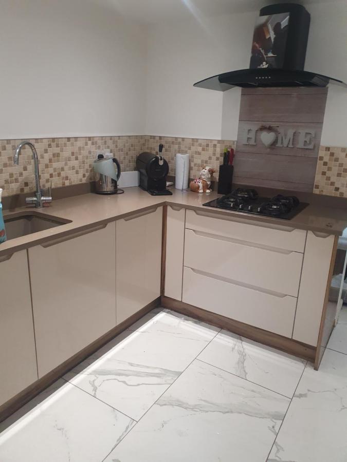 The Hawthorns Large Detached 3 Bedroom Family Home 시햄 외부 사진
